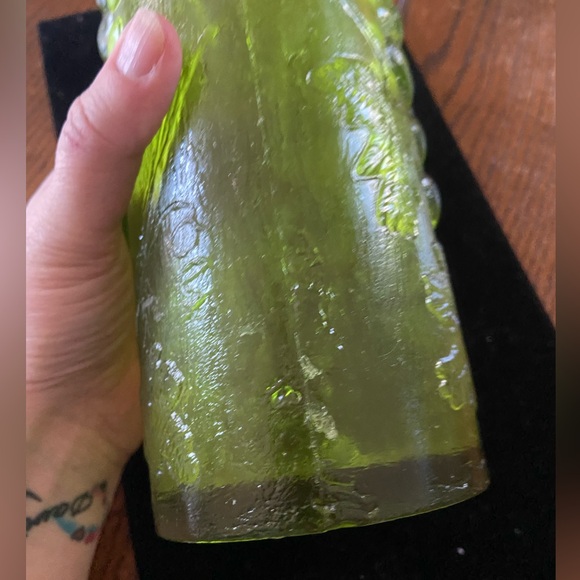 Vintage Resin Mid Century Sascha Brastoff Green Grape Themed Vase - Picture 11 of 12